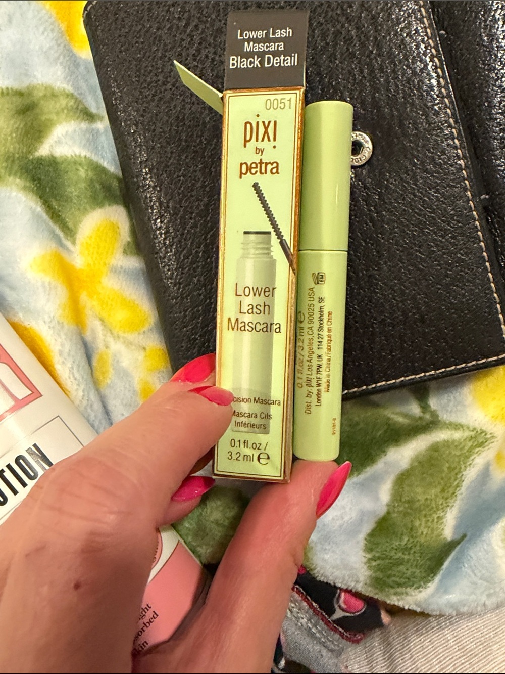 Lower Lash Mascara — Light Green black detail